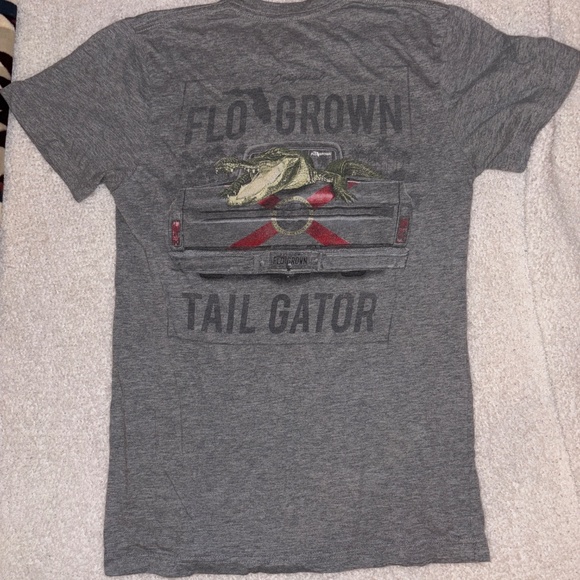 Men’s FloGrown tail gator t-shirt - Picture 2 of 2